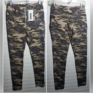 Best Yoga Store Camo Zip Front Yoga Pants